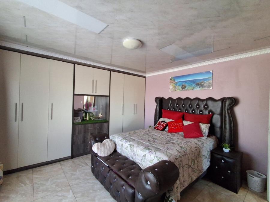 3 Bedroom Property for Sale in Ikageng North West